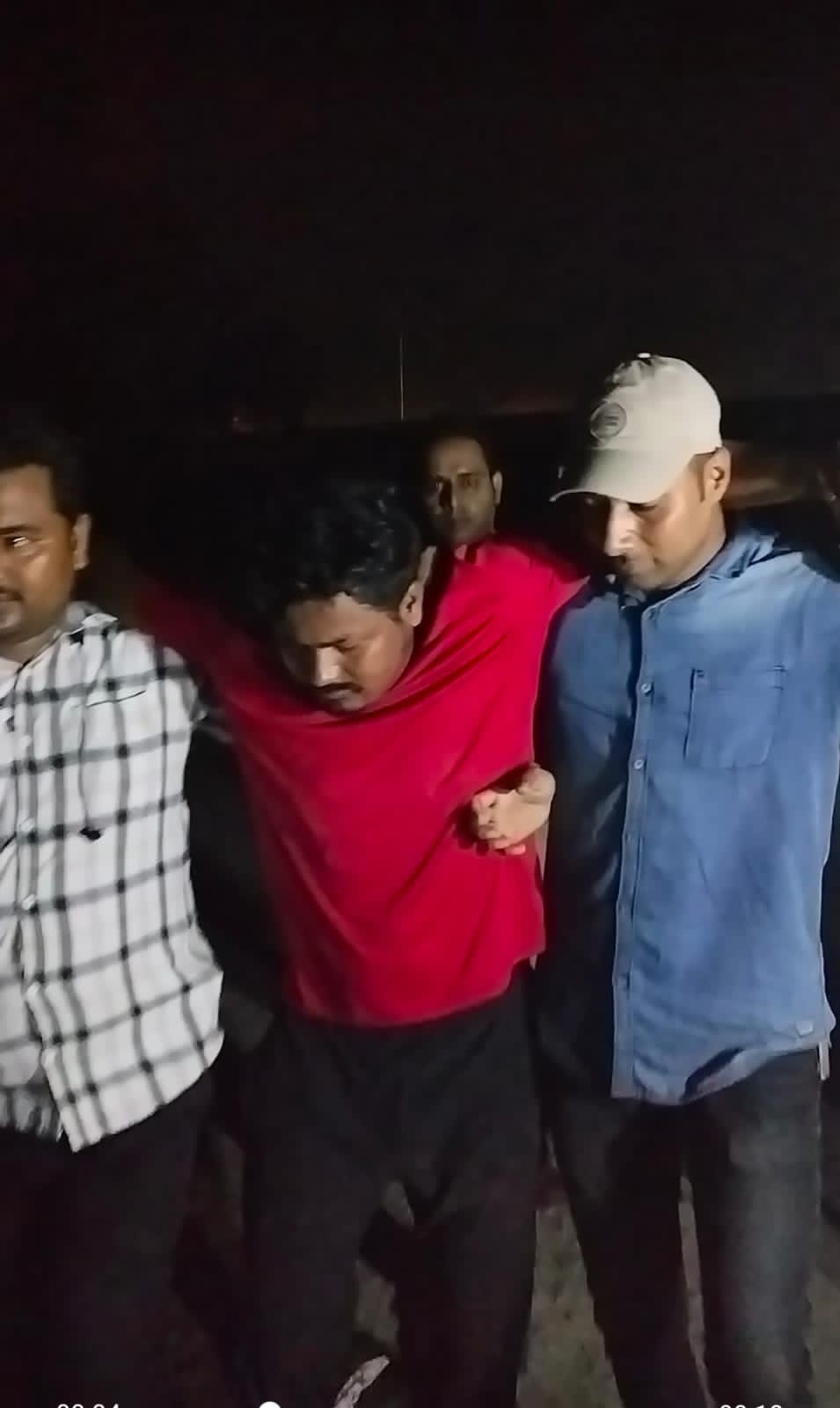 मुठभेड़ में पकड़े गए बदमाश मुठभेड़ में पकड़े गए बदमाश