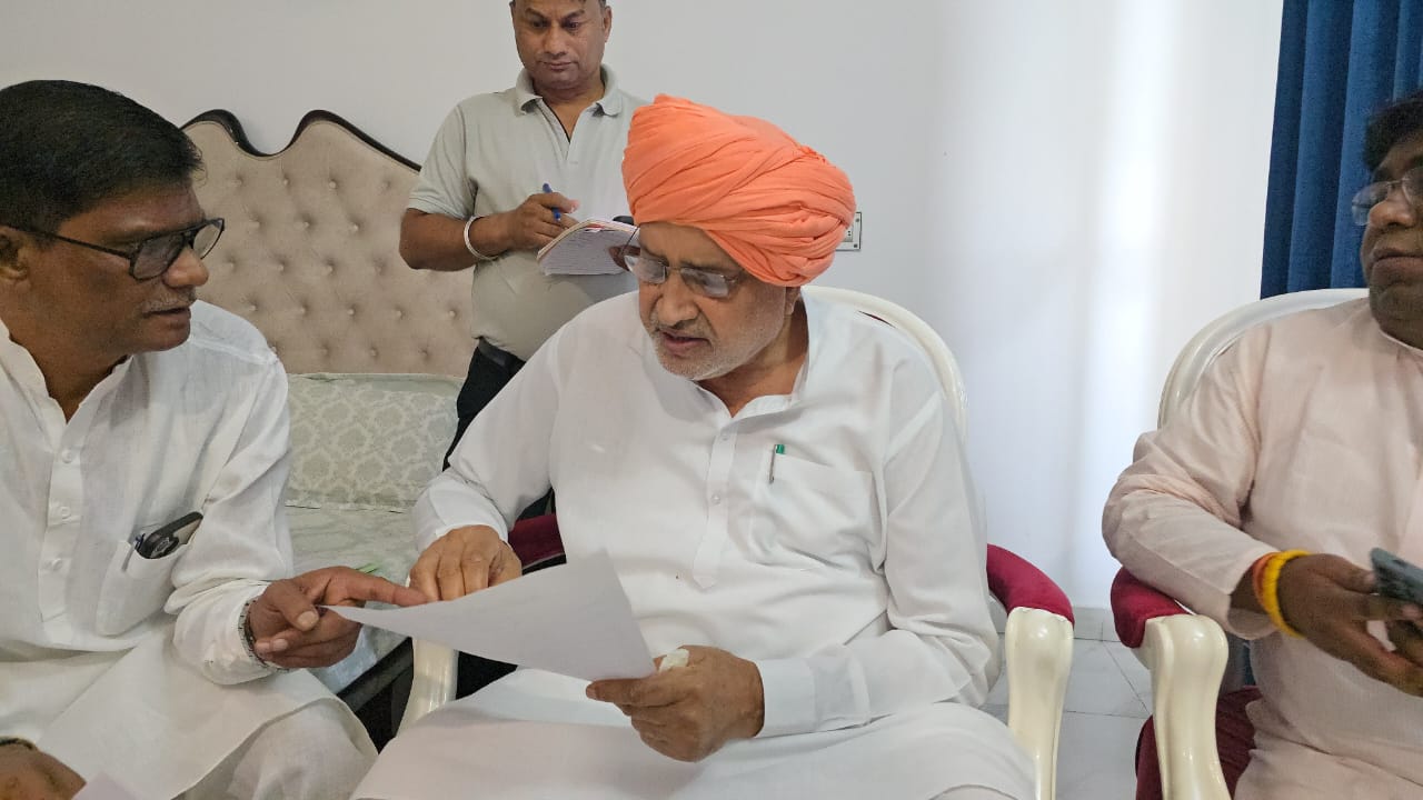 झज्जर में हुई प्रेस वार्ता के मौके पर राज्य के कृषि मंत्री श्याम सिंह राणा। झज्जर में हुई प्रेस वार्ता के मौके पर राज्य के कृषि मंत्री श्याम सिंह राणा।