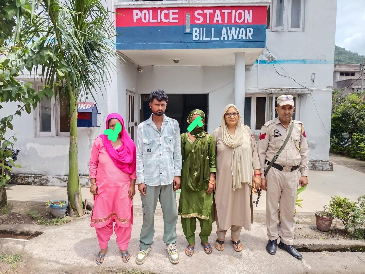 Billawar police found the missing woman and reunited her with her family Billawar police found the missing woman and reunited her with her family