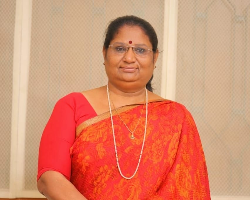 आंगनवाड़यों में नयी कनीक से शिक्षा आंगनवाड़यों में नयी कनीक से शिक्षा