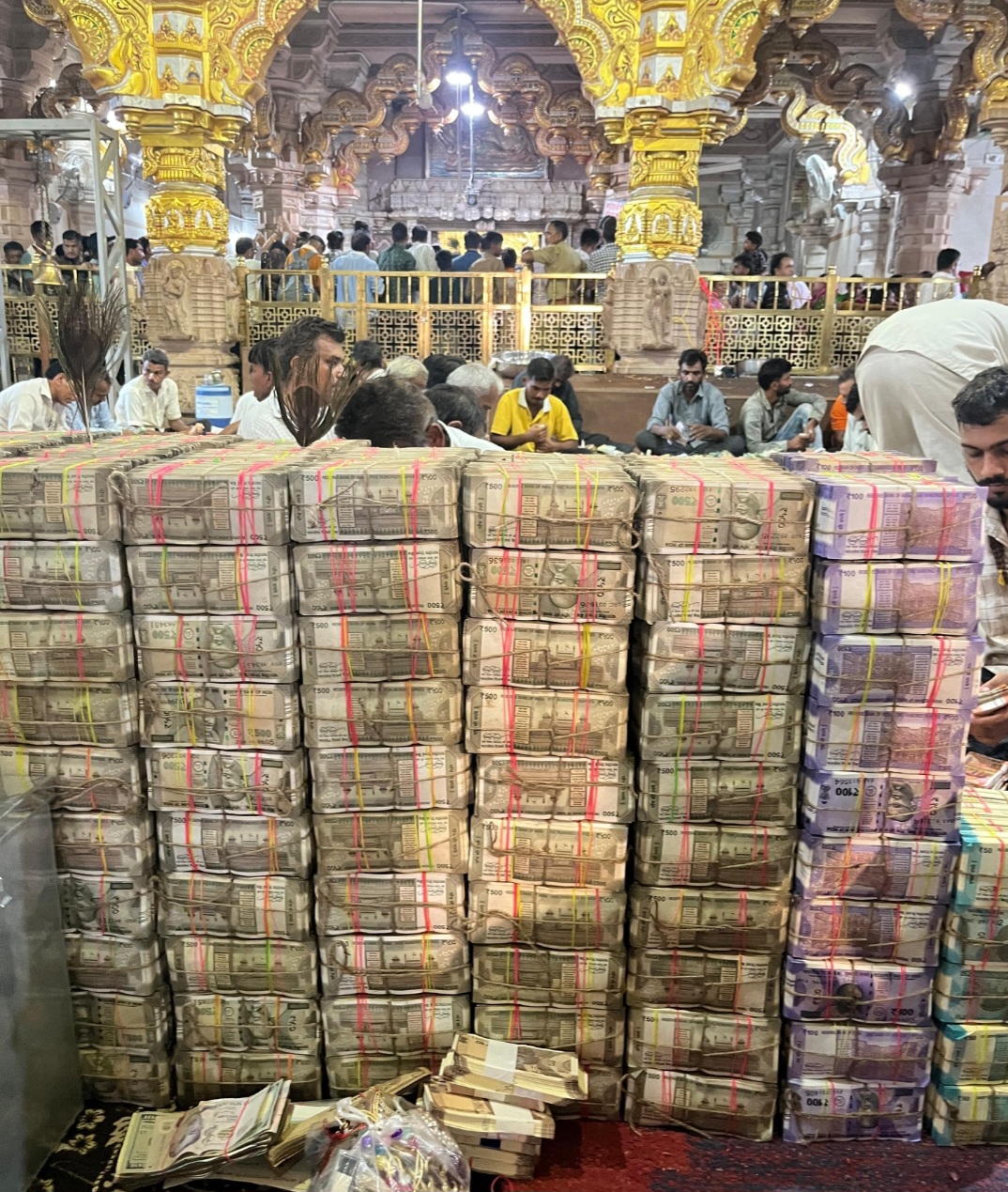 भगवान सांवलिया सेठ के भंडार की गणना बुधवार को हुई पूरी।