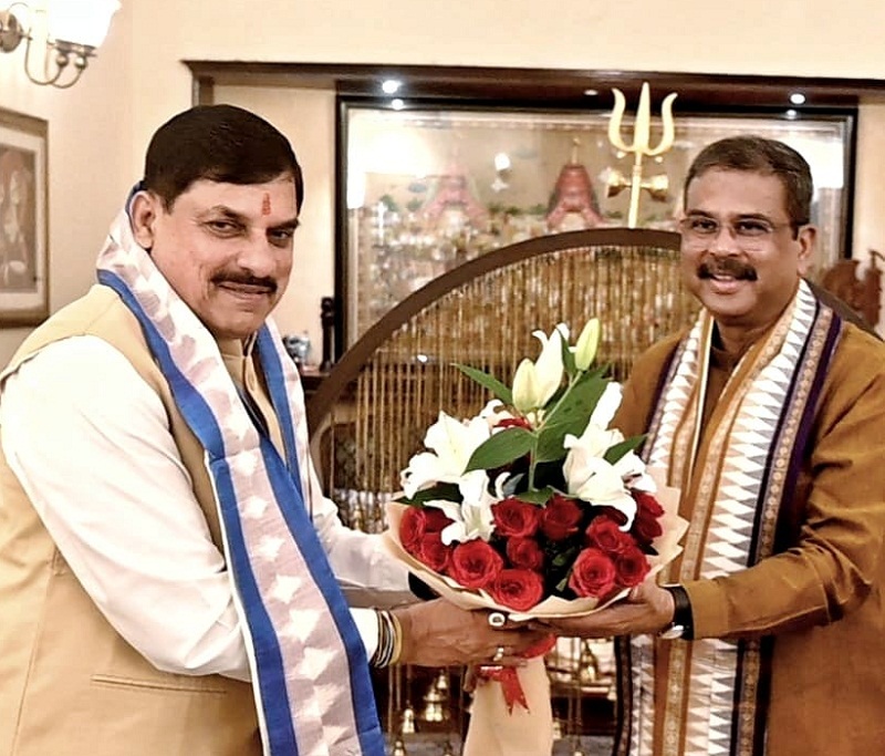 मुख्यमंत्री मोहन यादव दिल्ली में धर्मेन्द्र प्रधान से मिले मुख्यमंत्री मोहन यादव दिल्ली में धर्मेन्द्र प्रधान से मिले