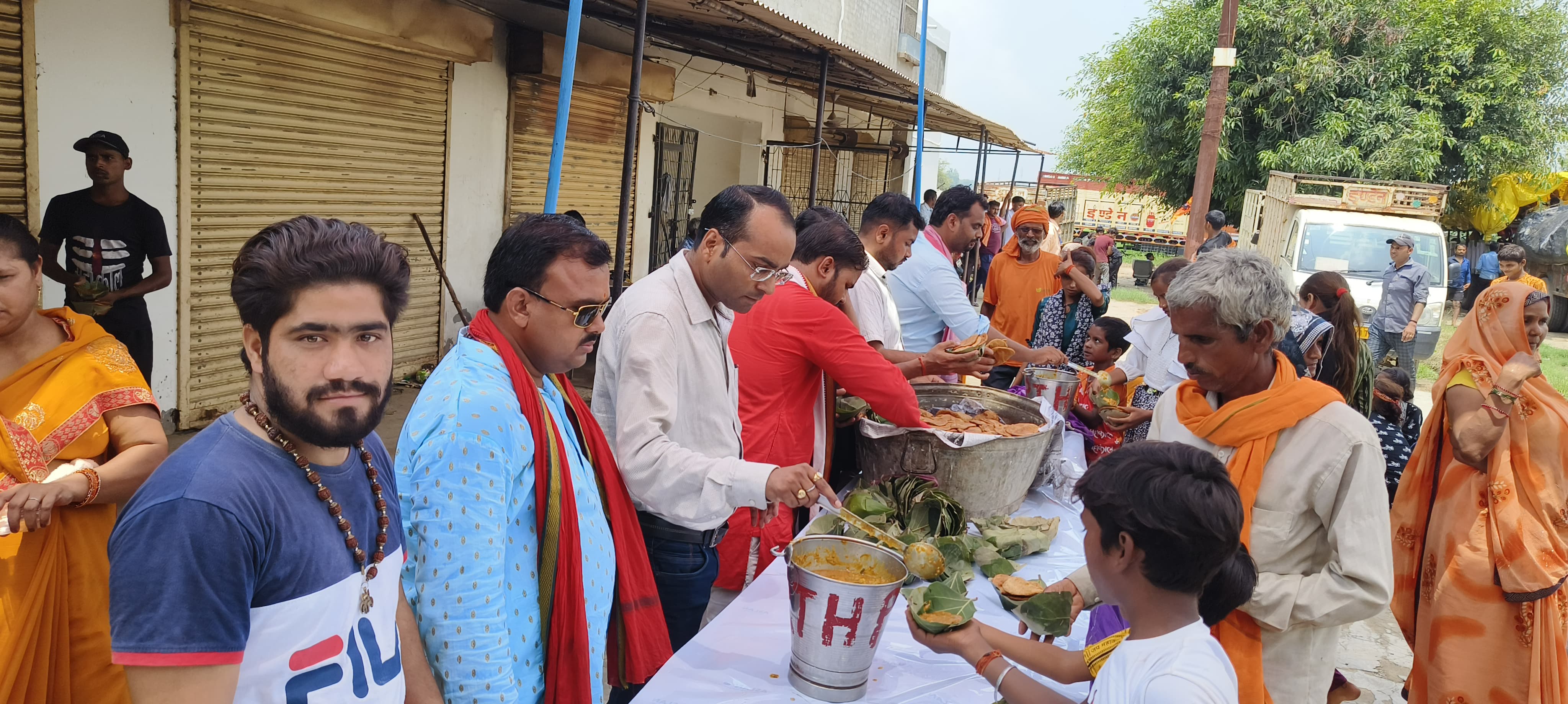 शिव सत्संग मण्डल की भव्य कांवर यात्रा प्रमुख मार्गों से निकाली गई शिव सत्संग मण्डल की भव्य कांवर यात्रा प्रमुख मार्गों से निकाली गई