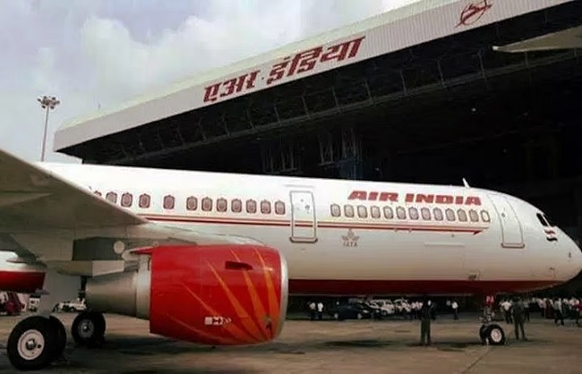 एयर इंडिया के विमान के लोगो का प्रतीकात्मक चित्र एयर इंडिया के विमान के लोगो का प्रतीकात्मक चित्र