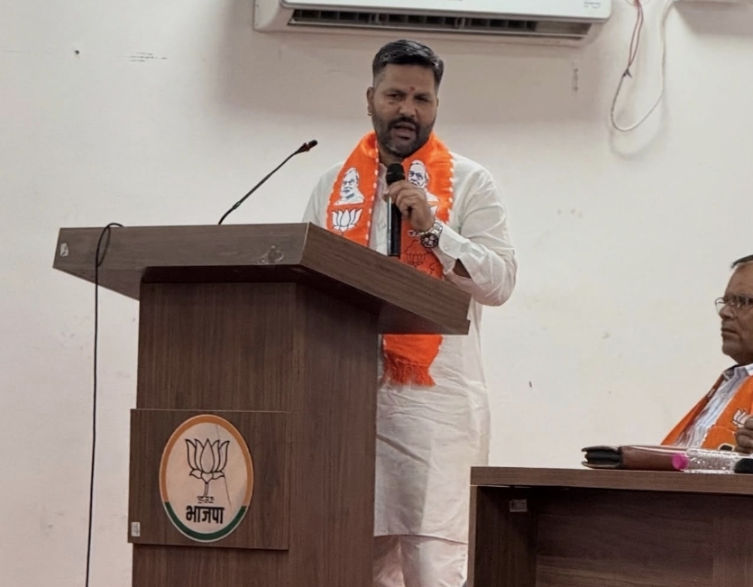 देवनारायण बोर्ड अध्यक्ष ने किया नसीराबाद बालिका छात्रावास के निर्माण कार्य का निरीक्षण देवनारायण बोर्ड अध्यक्ष ने किया नसीराबाद बालिका छात्रावास के निर्माण कार्य का निरीक्षण