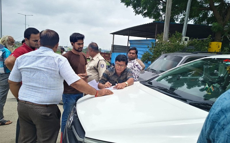 नो हेलमेट - नो इंट्री नो हेलमेट - नो इंट्री