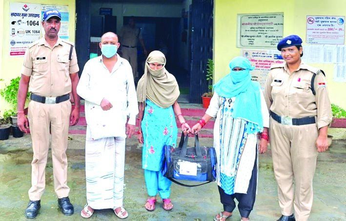 पुलिस गिरफ्त में आरोपित