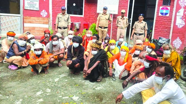 पुलिस गिरफ्त में आरोपित