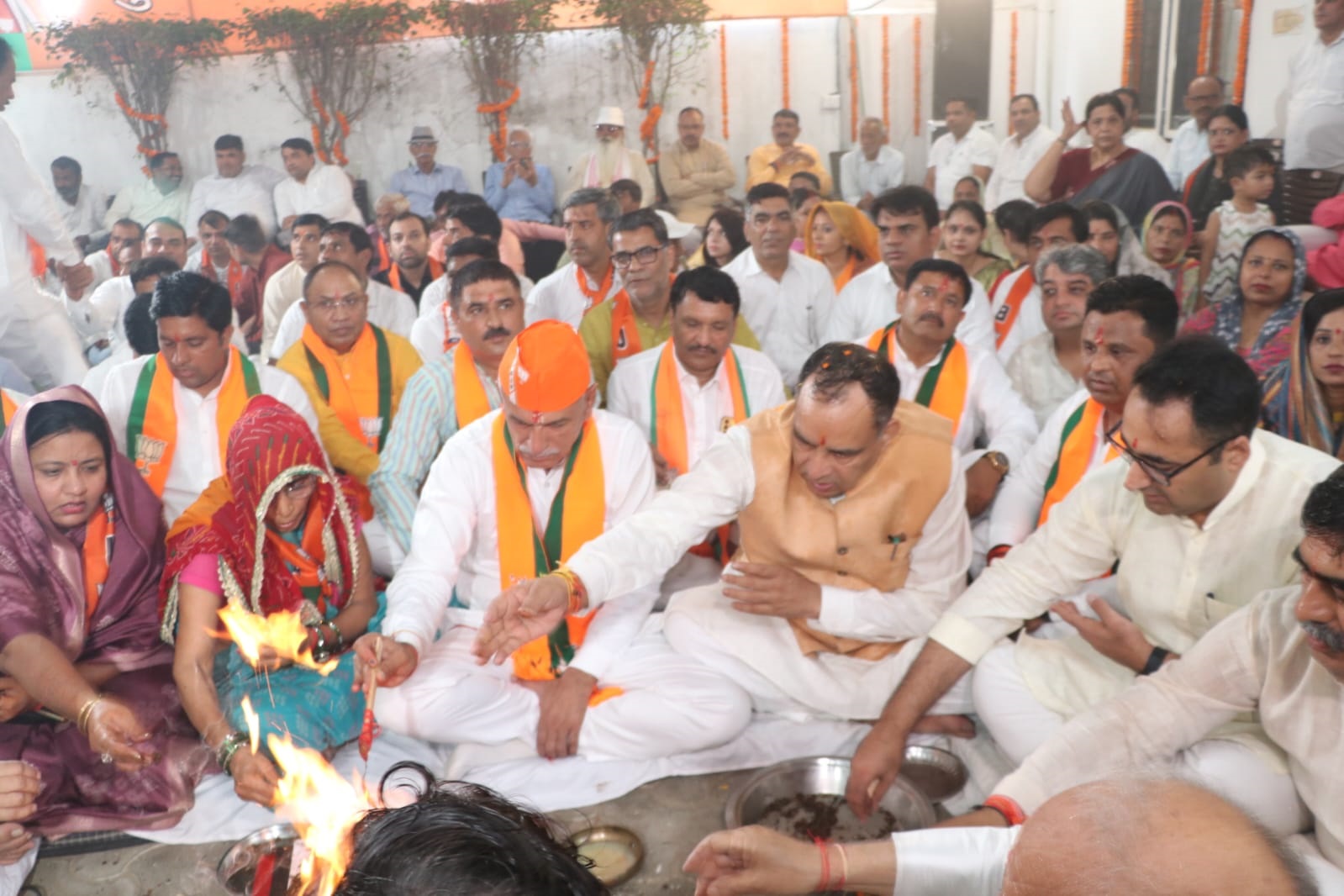 मानेसर में भाजपा कार्यालय का उद्घाटन करते प्रदेश अध्यशा माेहन लाल बड़ाैली। मानेसर में भाजपा कार्यालय का उद्घाटन करते प्रदेश अध्यशा माेहन लाल बड़ाैली।
