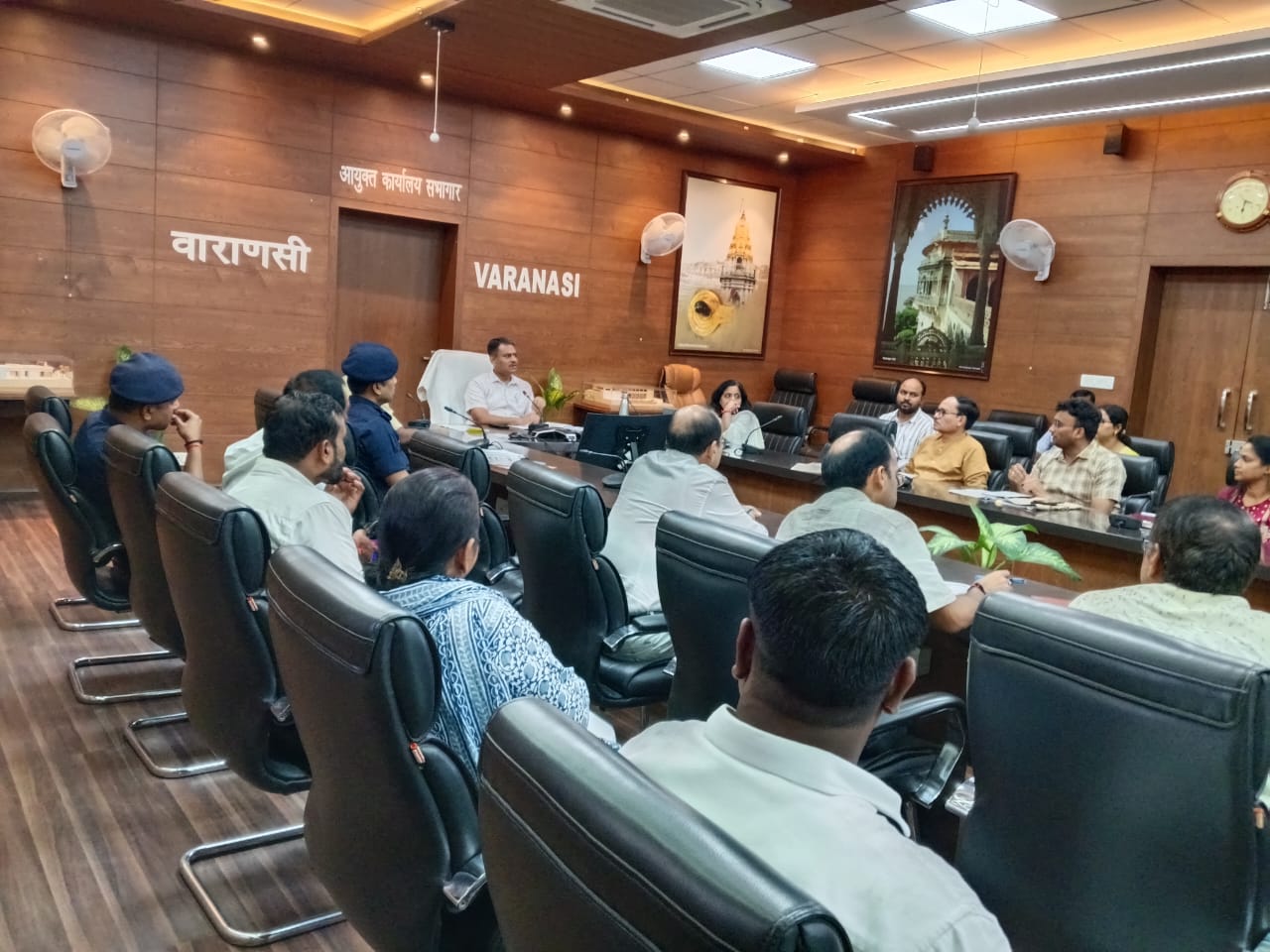 संभावित बाढ़ को लेकर प्रशासनिक बैठक