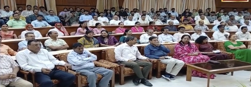स्थापना मूल्यों की पूर्ण पुनर्स्थापना ही मुख्य लक्ष्य — कुलपति प्रो. सुरेश कुमार अग्रवाल स्थापना मूल्यों की पूर्ण पुनर्स्थापना ही मुख्य लक्ष्य — कुलपति प्रो. सुरेश कुमार अग्रवाल