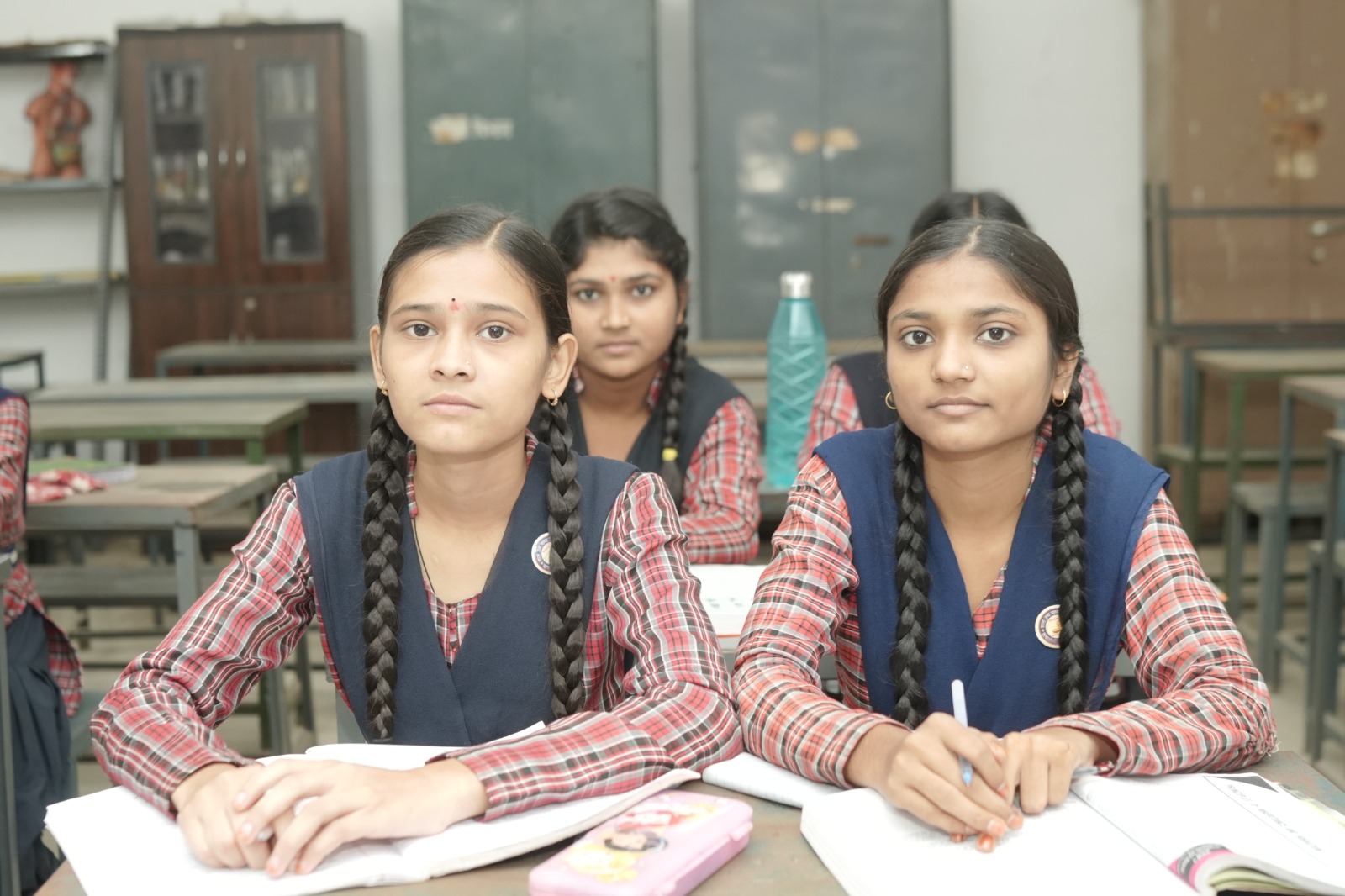 कोरबा : युक्तियुक्त करण से ग्रामीण शिक्षा में आया सकारात्मक बदलाव, विद्यार्थियों में लौटी पढ़ाई की रुचि कोरबा : युक्तियुक्त करण से ग्रामीण शिक्षा में आया सकारात्मक बदलाव, विद्यार्थियों में लौटी पढ़ाई की रुचि