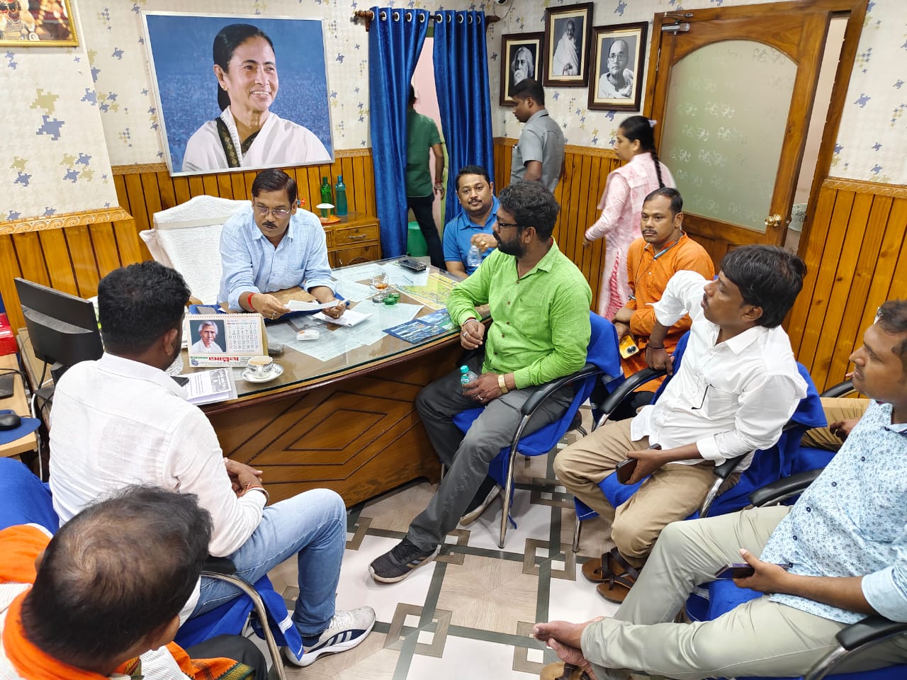 बांसबेरिया नगरपालिका के चेयरमैन से मुलाकात करता भाजपा प्रतिनिधिमंडल बांसबेरिया नगरपालिका के चेयरमैन से मुलाकात करता भाजपा प्रतिनिधिमंडल