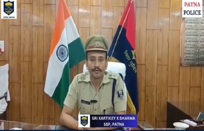 एसएसपी मीडिया को बाइट देते हुए