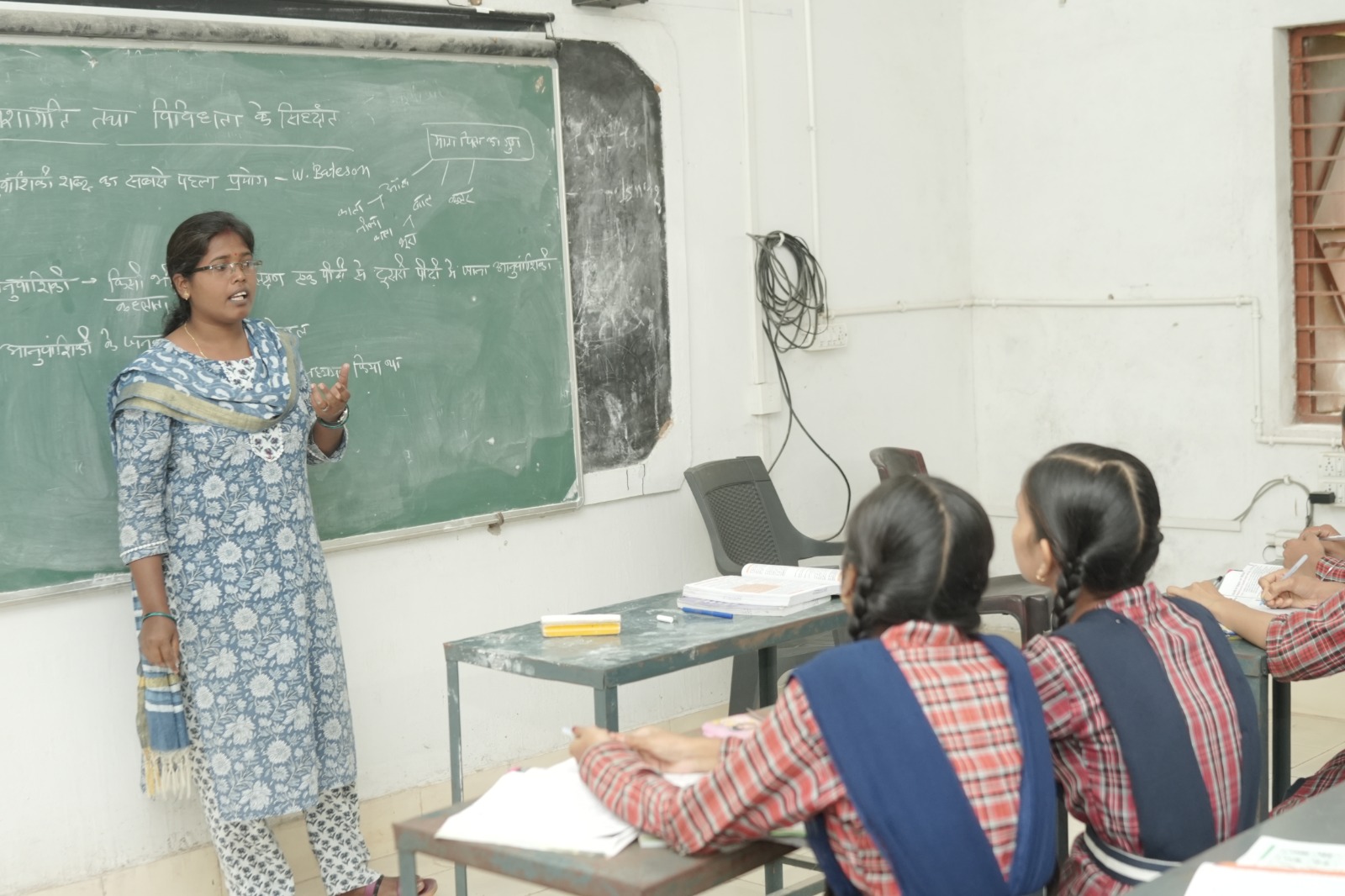 कोरबा : युक्तियुक्त करण से ग्रामीण शिक्षा में आया सकारात्मक बदलाव, विद्यार्थियों में लौटी पढ़ाई की रुचि कोरबा : युक्तियुक्त करण से ग्रामीण शिक्षा में आया सकारात्मक बदलाव, विद्यार्थियों में लौटी पढ़ाई की रुचि