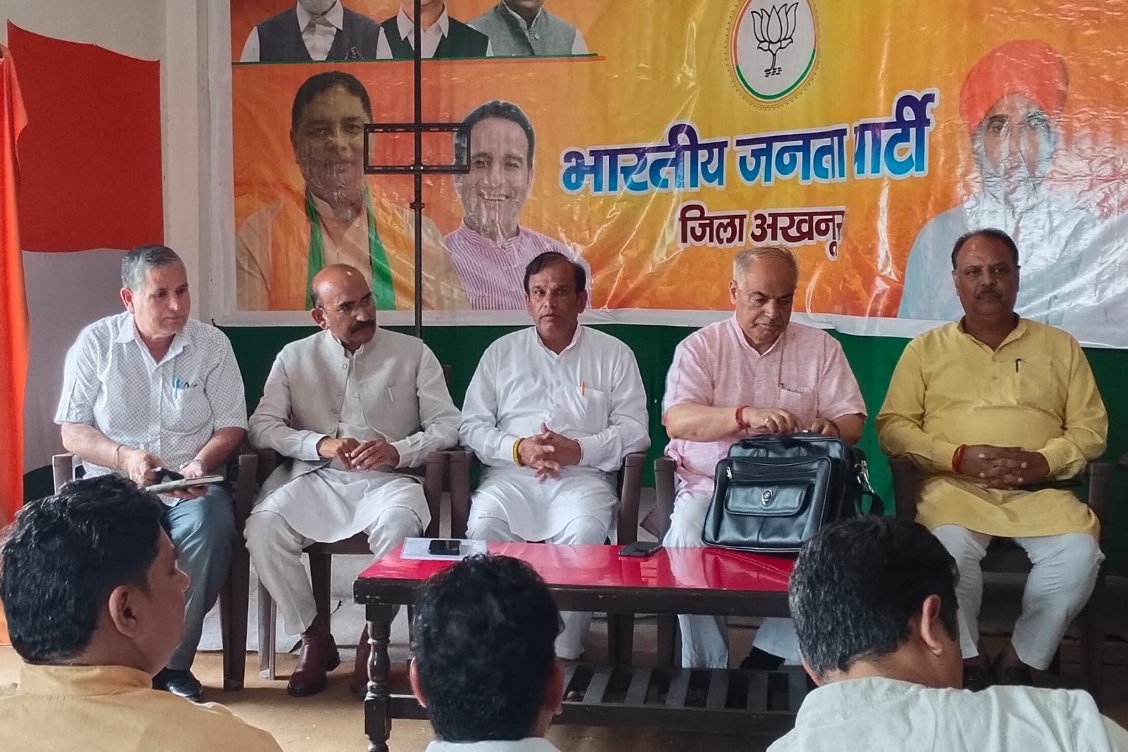 भाजपा अखनूर जिला बैठक में अशोक कौल ने कहा, भाजपा समावेशी विकास के लिए प्रतिबद्ध है भाजपा अखनूर जिला बैठक में अशोक कौल ने कहा, भाजपा समावेशी विकास के लिए प्रतिबद्ध है