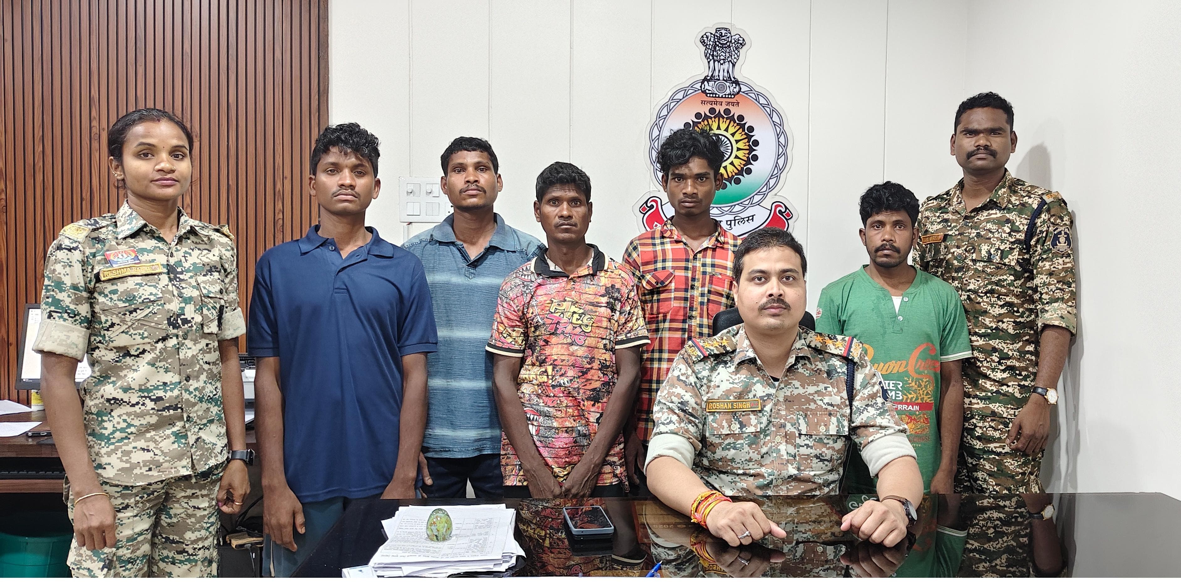 सुकमा: जगरगुण्डा क्षेत्र से पांच नक्सलियों को पुलिस ने किया गिरफ्तार ।