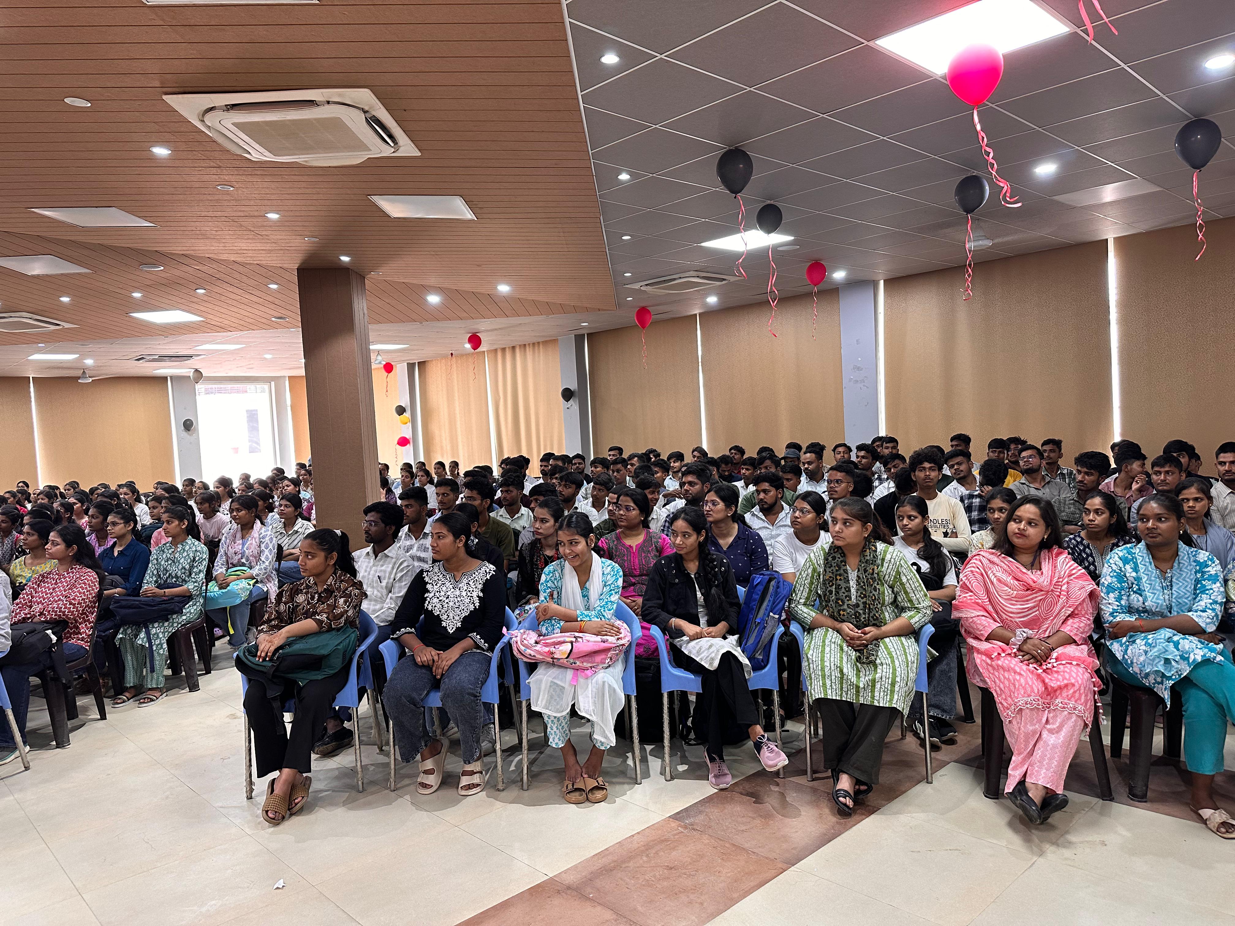 *फैकल्टी ऑफ हेल्थ एंड लाइफ साइंस एंड फैकल्टी ऑफ मेडिकल साइंस में नव प्रवेशित विद्यार्थियों का दीक्षारंभ समारोह* *फैकल्टी ऑफ हेल्थ एंड लाइफ साइंस एंड फैकल्टी ऑफ मेडिकल साइंस में नव प्रवेशित विद्यार्थियों का दीक्षारंभ समारोह*