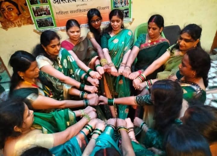 हरियाली तीज पर्व पर अस्तित्व फाउंडेशन में उमड़ा उल्लास पारंपरिक खेलों व गीतों से सजा कार्यक्रम हरियाली तीज पर्व पर अस्तित्व फाउंडेशन में उमड़ा उल्लास पारंपरिक खेलों व गीतों से सजा कार्यक्रम