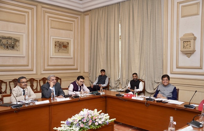 मुंबई में भारत के कृषि, खाद्य प्रसंस्करण और अन्‍य क्षेत्रों के दिग्गजों के साथ मुलाकात करते पीयूष गोयल