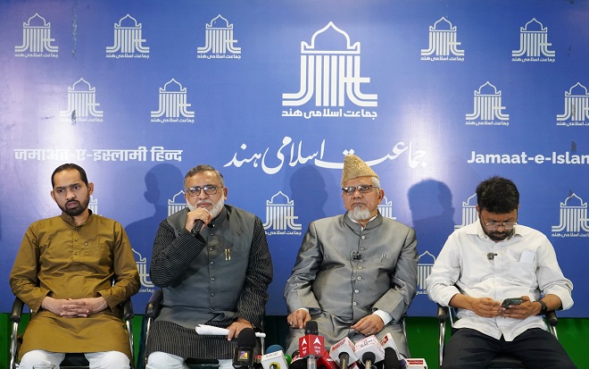 जमात-ए-इस्लामी हिंद ने आज दिल्ली के ओखला में जामिया नगर स्थित अपने मुख्यालय में आयोजित मासिक प्रेस कॉन्फ्रेंस