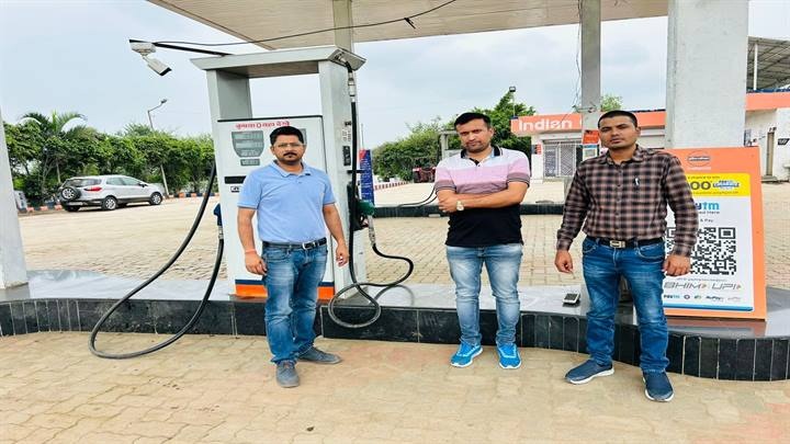 इंदौरः पेट्रोल पंप किया सील