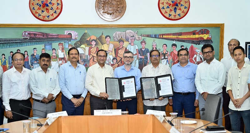অসমঃ এনএফআৰে অসম প্ৰদূষণ নিয়ন্ত্ৰণ ব’ৰ্ড আৰু আই আই টি গুৱাহাটীৰ সৈতে বুজাবুজি চুক্তি স্বাক্ষৰ কৰাৰ দৃশ্য অসমঃ এনএফআৰে অসম প্ৰদূষণ নিয়ন্ত্ৰণ ব’ৰ্ড আৰু আই আই টি গুৱাহাটীৰ সৈতে বুজাবুজি চুক্তি স্বাক্ষৰ কৰাৰ দৃশ্য
