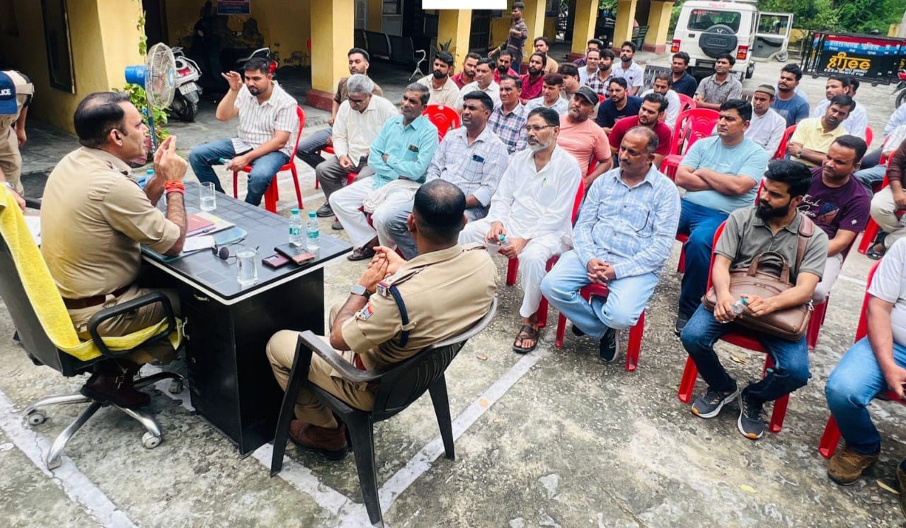 मेडिकल स्टोर संचालकों की बैठक मेडिकल स्टोर संचालकों की बैठक