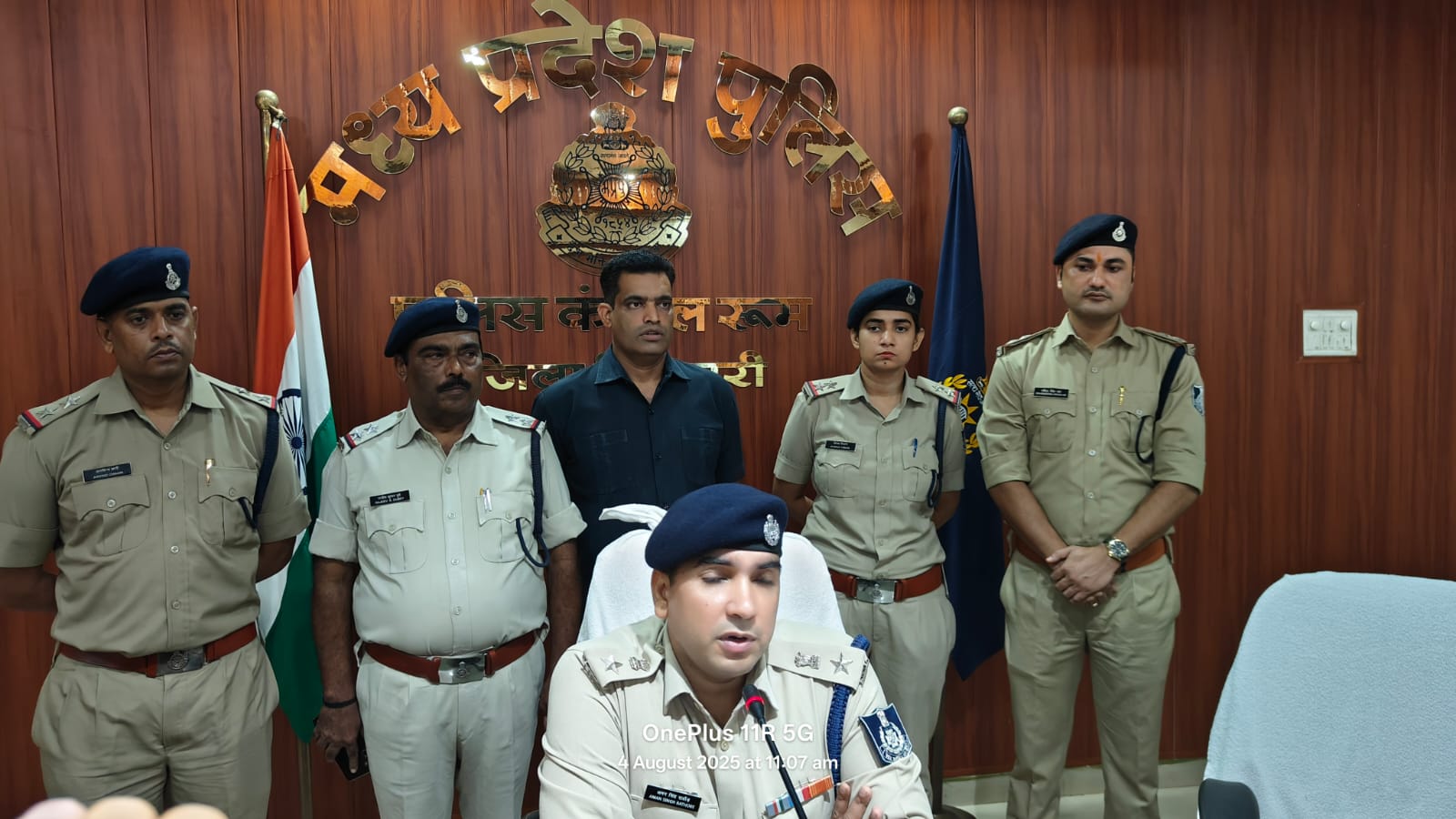इंदौर के एएसआई पर भाई के मर्डर का आरोप, सुपारी देकर कराई हत्या इंदौर के एएसआई पर भाई के मर्डर का आरोप, सुपारी देकर कराई हत्या