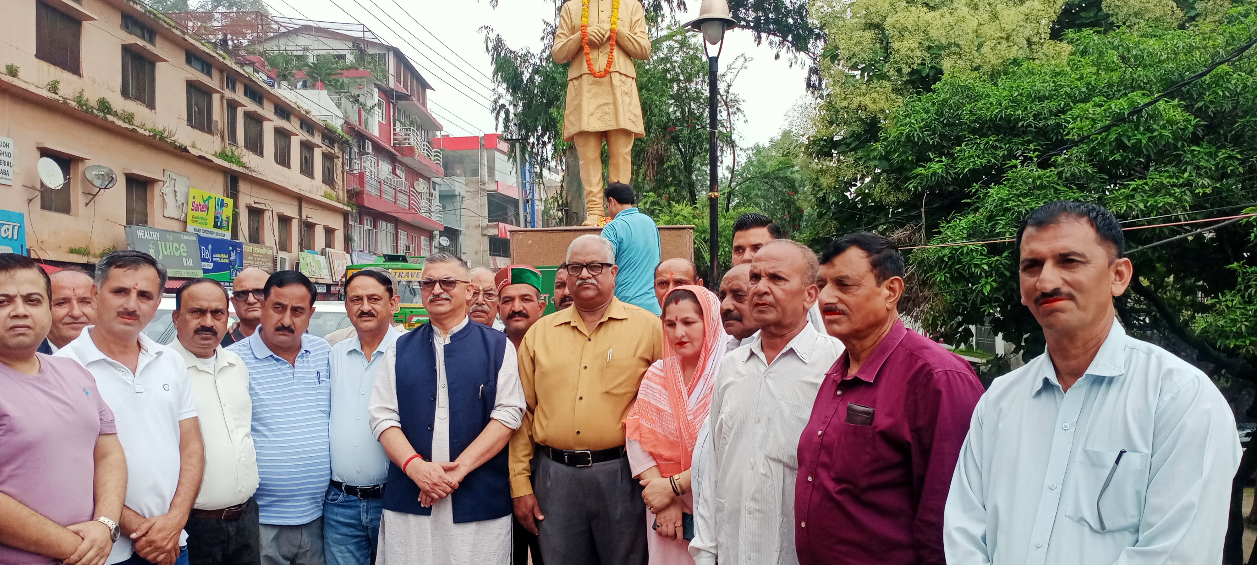 कांग्रेस विधायक अजय सोलंकी ने किया डॉ परमार को याद ,सोलंकी बोलें डॉ परमार की कड़ी मेहनत ही हिमाचल के अस्तित्व में लाने को हुई सफल कांग्रेस विधायक अजय सोलंकी ने किया डॉ परमार को याद ,सोलंकी बोलें डॉ परमार की कड़ी मेहनत ही हिमाचल के अस्तित्व में लाने को हुई सफल