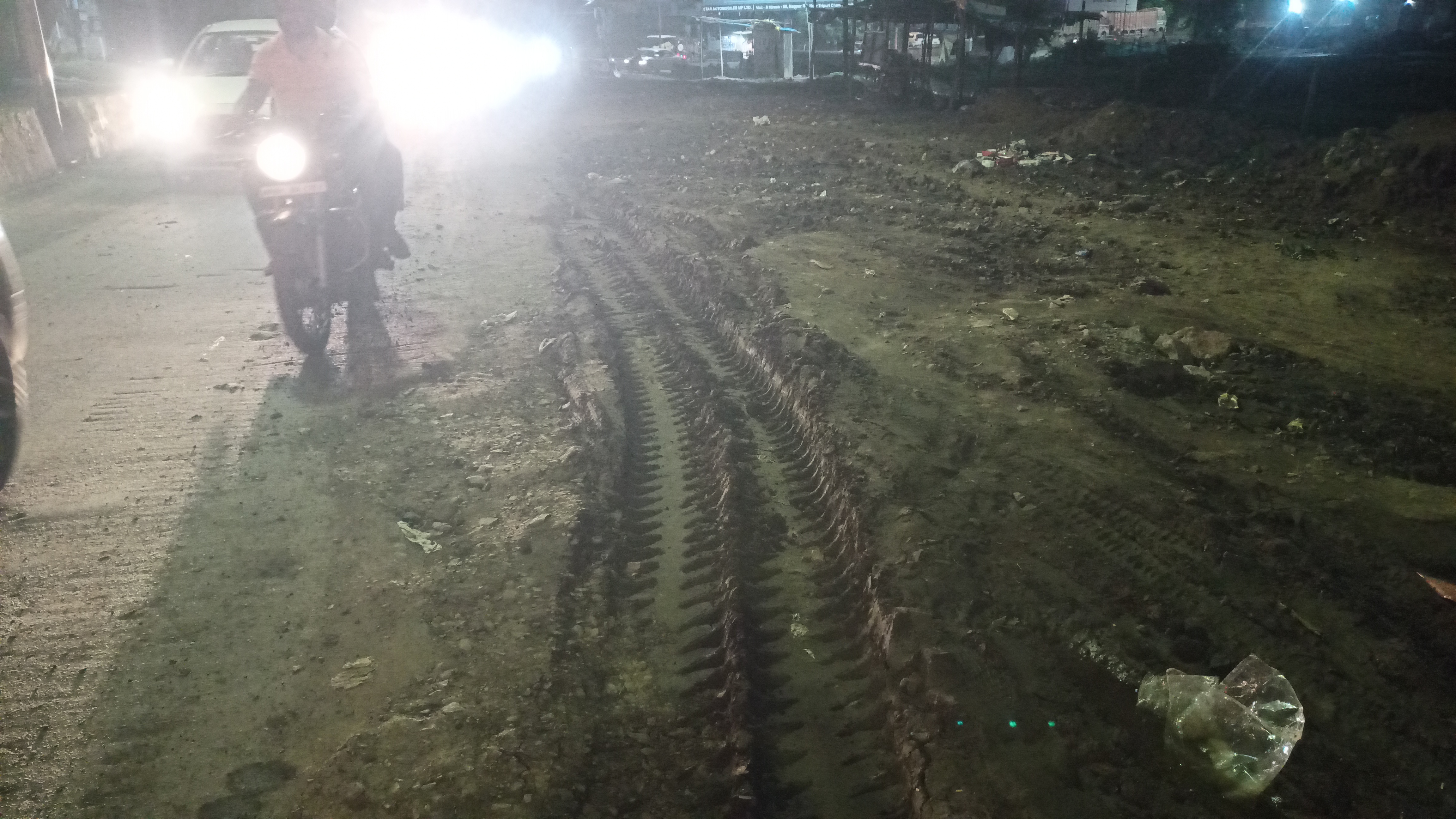 भारी बारिश के बाद अब शहर जानलेवा धूल का शिकार भारी बारिश के बाद अब शहर जानलेवा धूल का शिकार