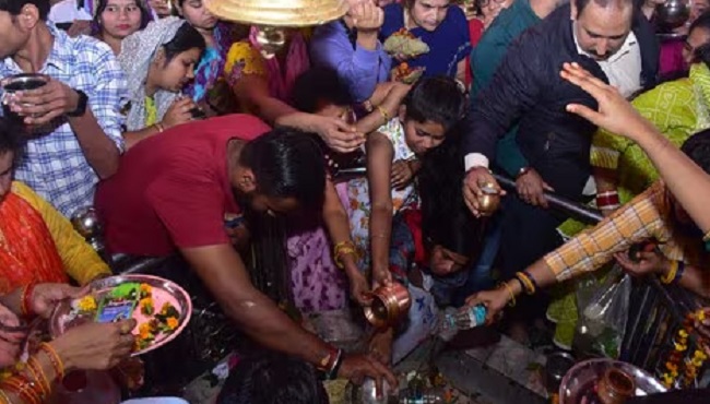 शिव भक्तों का सैलाब (प्रतीकात्मक)