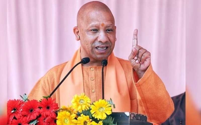 मुख्यमंत्री योगी आदित्यनाथ मंच से बाेलते हुए। मुख्यमंत्री योगी आदित्यनाथ मंच से बाेलते हुए।