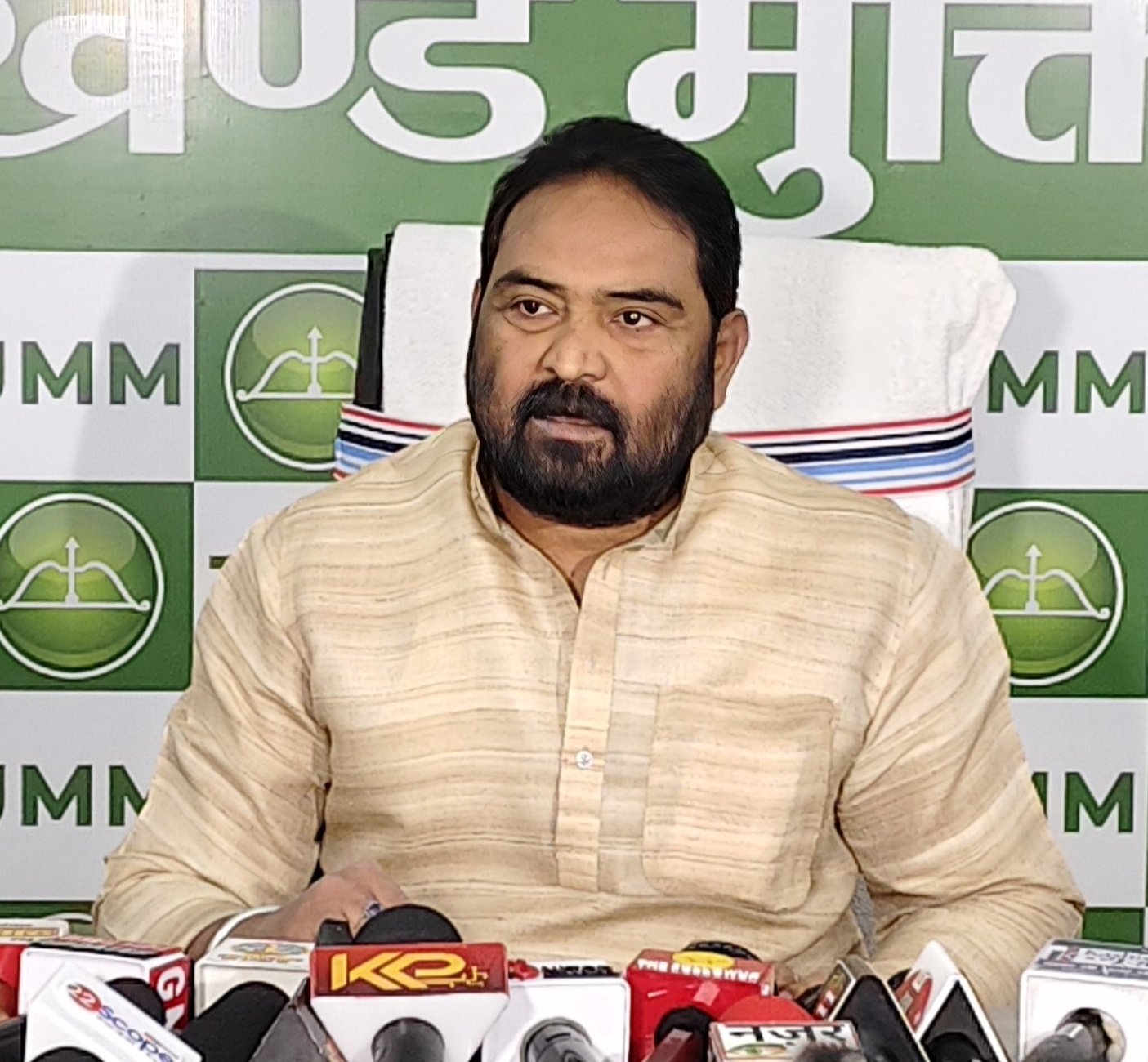 विनोद पांडेय की फोटो विनोद पांडेय की फोटो