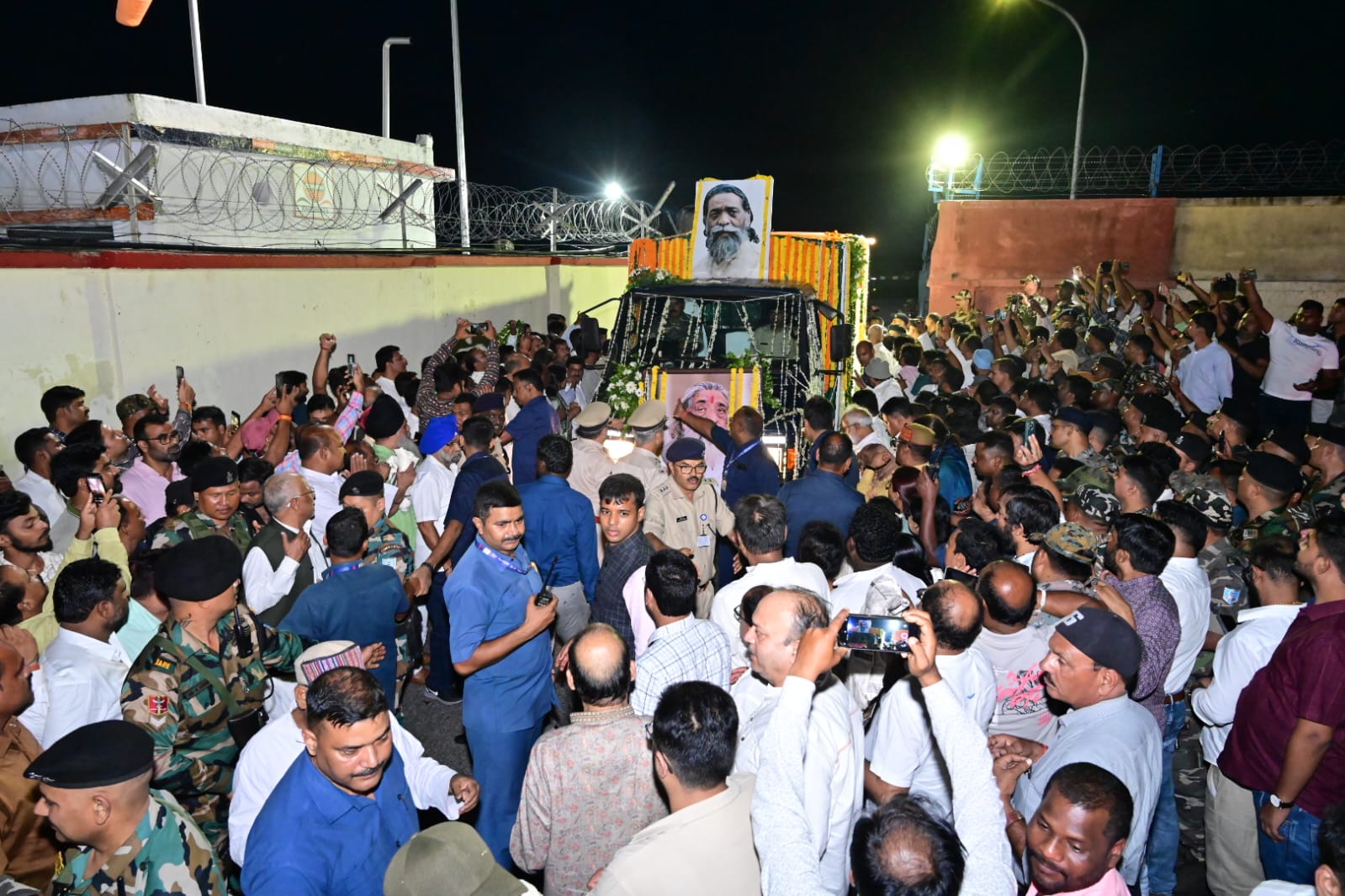 एयरपोर्ट की तस्वीर