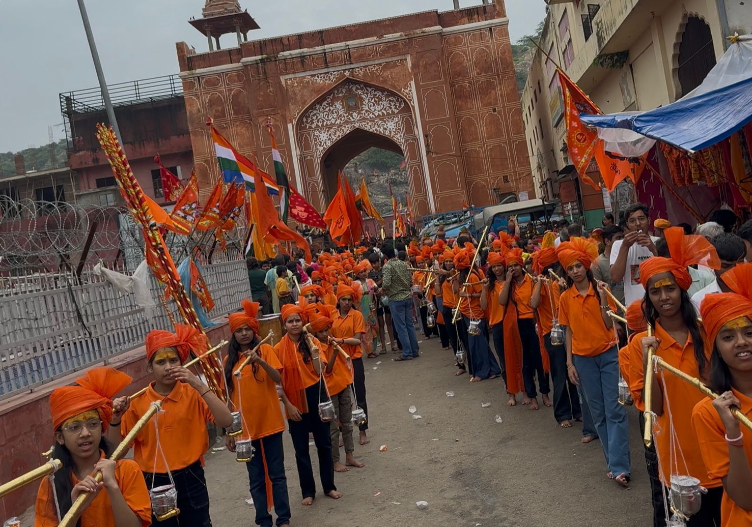 सावन के अंतिम सोमवार पर शहर भर के विभिन्न शिवालयों में भोले का अभिषेक सावन के अंतिम सोमवार पर शहर भर के विभिन्न शिवालयों में भोले का अभिषेक