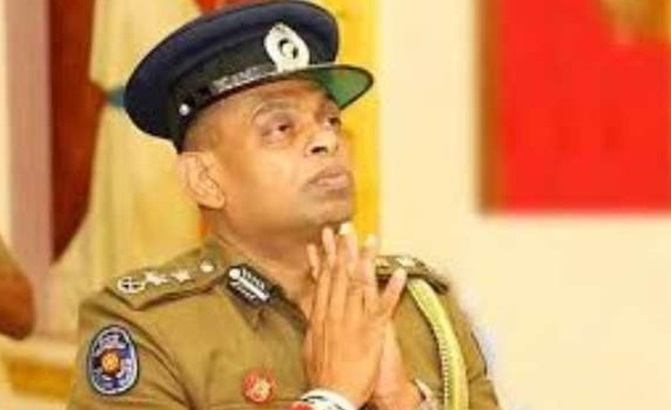 श्रीलंका के पुलिस प्रमुख देशबंदु टेन्नकून। फोटो - इलेक्ट्रानिक मीडिया श्रीलंका के पुलिस प्रमुख देशबंदु टेन्नकून। फोटो - इलेक्ट्रानिक मीडिया