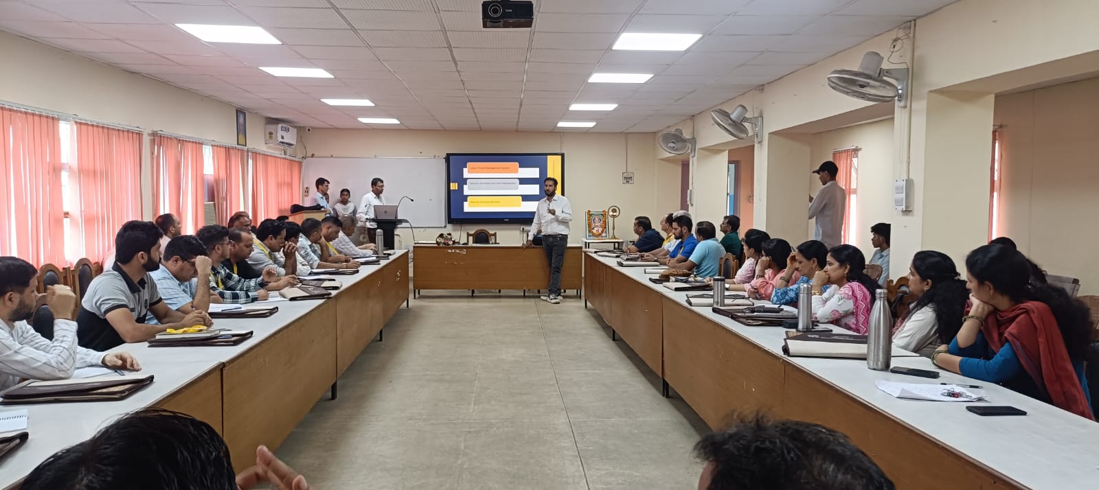 पॉलिटेक्निक कालेज शुरू हुआ फैकल्टी डेवलपमेंट प्रोग्राम पॉलिटेक्निक कालेज शुरू हुआ फैकल्टी डेवलपमेंट प्रोग्राम