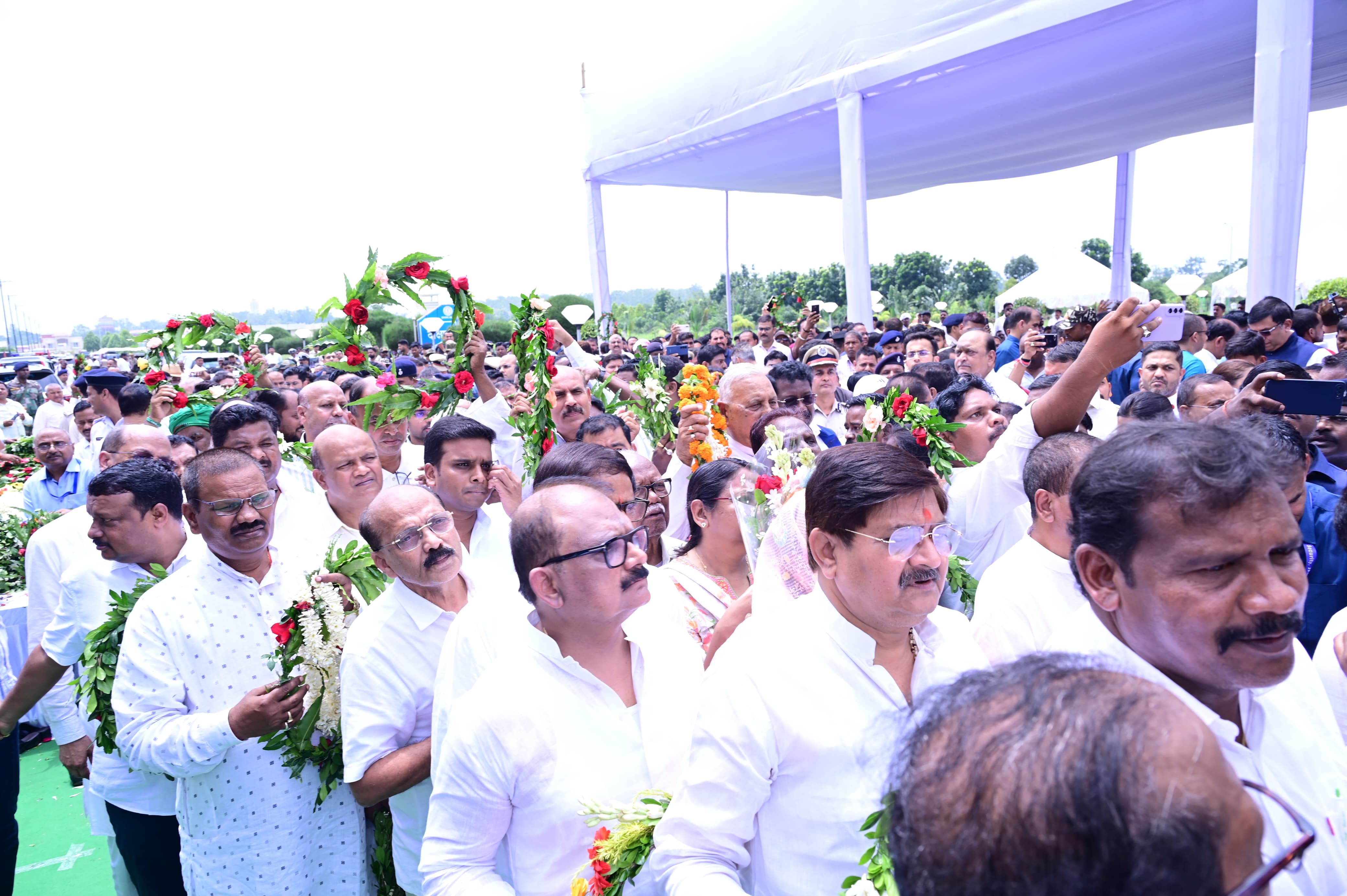 विधानसभा की तस्वीर विधानसभा की तस्वीर