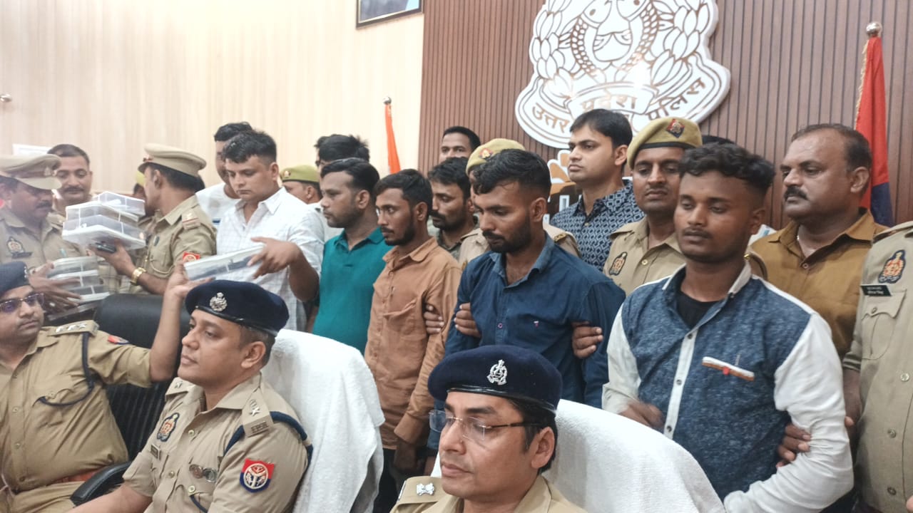 गिरफ्तार आरोपी पुलिस अभिरक्षा में