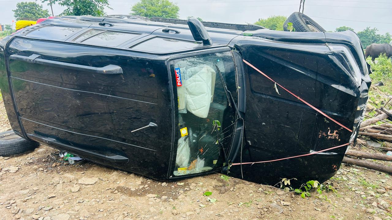 लीमाचैहान थानाप्रभारी घायल, भोपाल रेफर लीमाचैहान थानाप्रभारी घायल, भोपाल रेफर