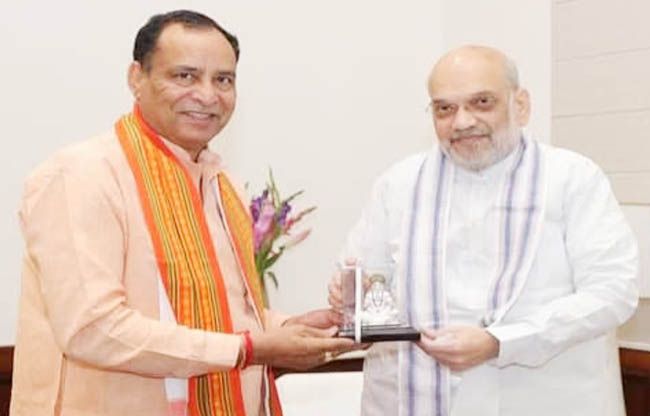 सोनीपत: केंद्रीय गृहमंत्री अमित शाह से मुलाकात करते हुए भाजपा प्रदेश अध्यक्ष मोहन लाल बड़ौली सोनीपत: केंद्रीय गृहमंत्री अमित शाह से मुलाकात करते हुए भाजपा प्रदेश अध्यक्ष मोहन लाल बड़ौली