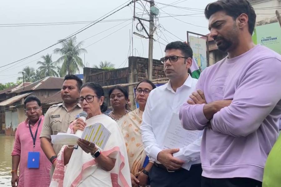 घाटाल में मुख्यमंत्री ममता बनर्जी घाटाल में मुख्यमंत्री ममता बनर्जी