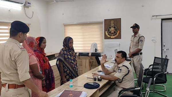 डॉक्टर के गलत इलाज से महिला की आंखों की रोशनी गायब डॉक्टर के गलत इलाज से महिला की आंखों की रोशनी गायब
