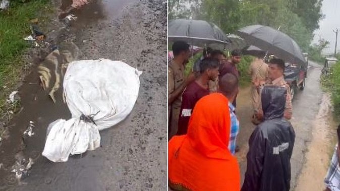मौके पर मौजूद पुलिस और सड़क पर पड़ी मांस से भरी बोरी