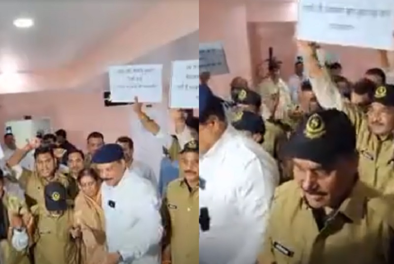 कांग्रेस विधायक खाकी वर्दी पहनकर पहुंचे विधानसभा कांग्रेस विधायक खाकी वर्दी पहनकर पहुंचे विधानसभा