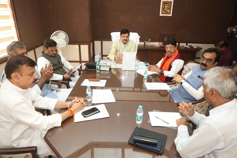 स्वतंत्रता दिवस समारोह की तैयारियों की समीक्षा स्वतंत्रता दिवस समारोह की तैयारियों की समीक्षा