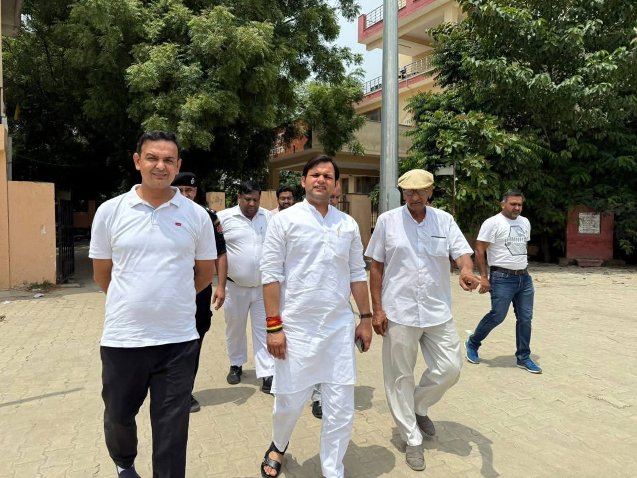 पानीपत शिवाजी स्टेडियम का निरीक्षण करते खेल मंत्री गौरव गौतम