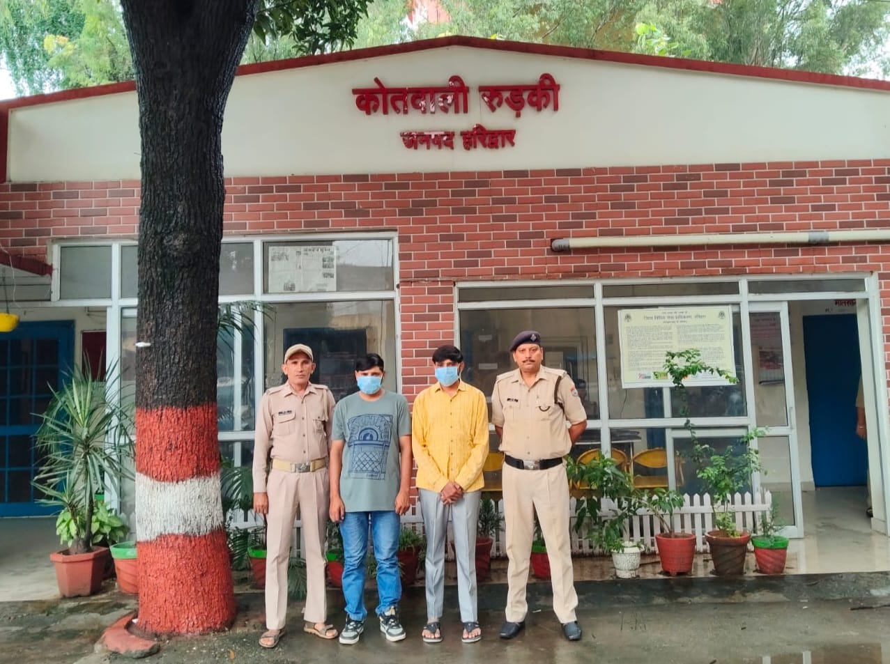 गिरफ्तार फरार नशा तस्कर गिरफ्तार फरार नशा तस्कर