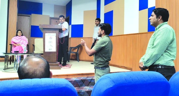 कार्यशाला के दौरान कार्यशाला के दौरान